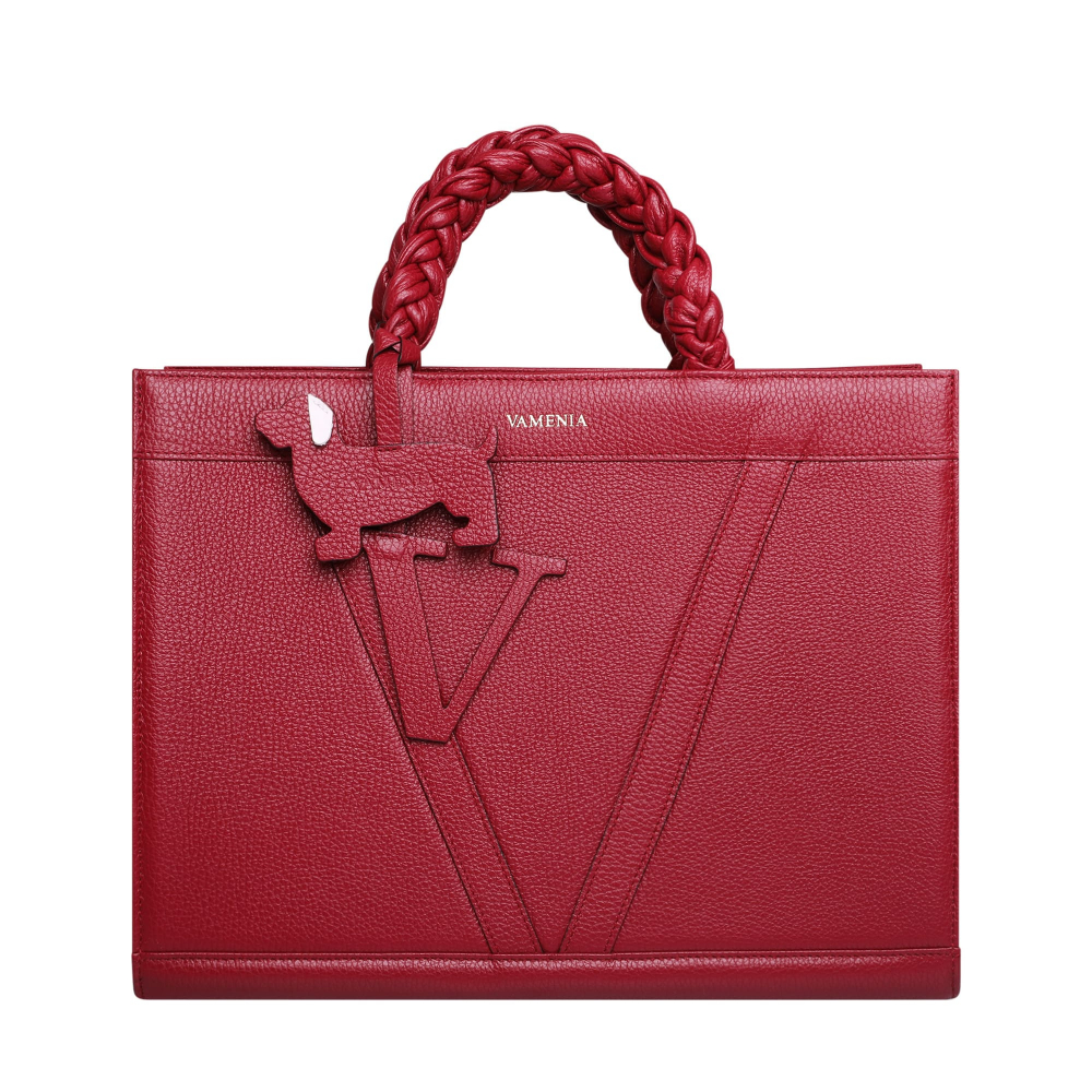 Handbag made of  calfskin with braided handles wine red